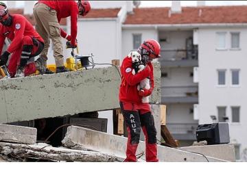 Torbalı'da Hayvan Arama Kurtarma Eğitimi