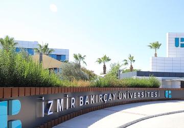 Üniversitemiz ile Reha Necla Midilli Eğitim ve Yaşlı Evi Vakfı Arasında İş Birliği Protokolü İmzalandı