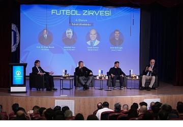 Türk Futbolunun Sorunları ve Geleceği Zirvede Tartışıldı