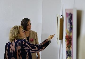 Karabağlar 'da Kozalar Çiçek Açtı