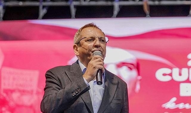 Ayvalık'ta Cumhuriyet'in 102. Yılı Coşkusu!