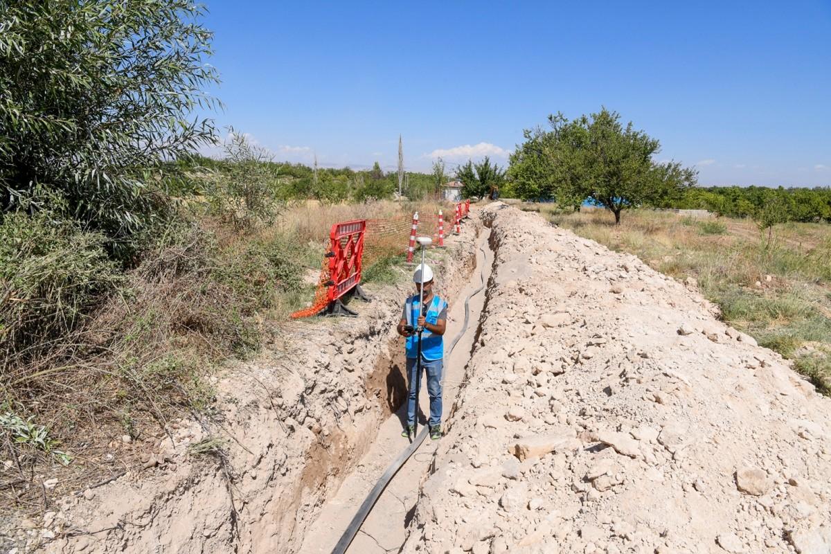 Bindal Mahallesi’nde 38 yıllık içme suyu hattı yenileniyor