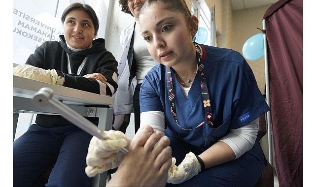 Podoloji Bölümü Öğretim Elemanları ve Öğrencilerinden Dünya Diyabet Günü'nde Tarama Seferberliği