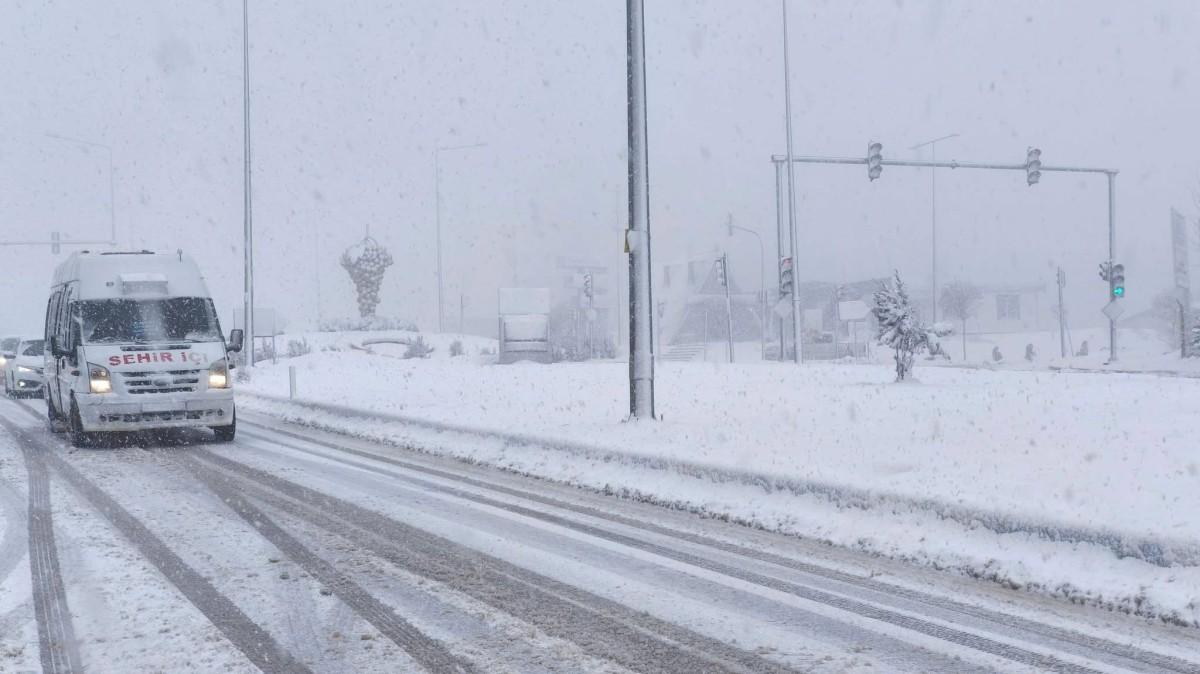 13 kente sarı kodlu uyarı geldi! Kuvvetli kar yağışı geliyor