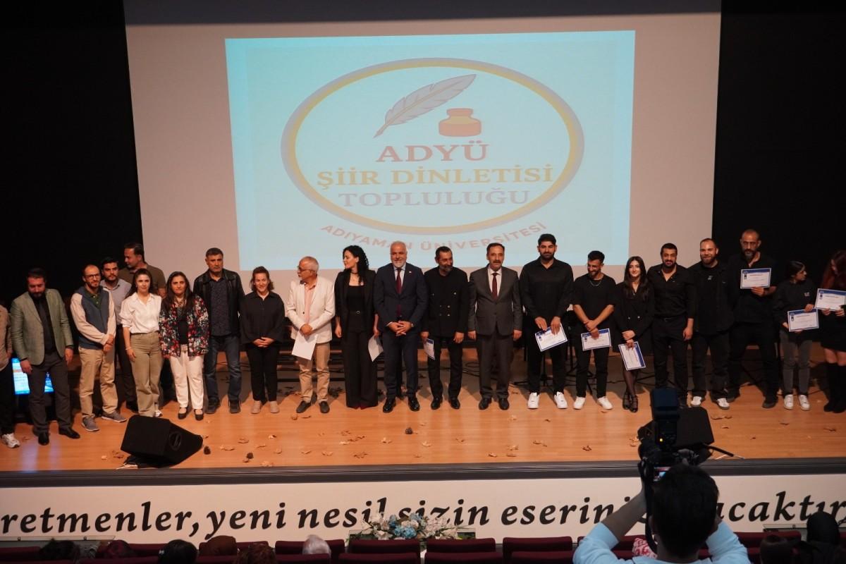 ADYÜ’de ‘Güz Rüzgarı’nda Şiir ve Müzik Dinletisi’: Murat Kayış onur konuğu olarak katıldı - Videolu Haber