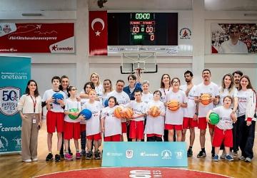 Anadolu Efes 2025–2026 sezonu One Team projesiyle Antalya'da hayallere dokunmaya devam ediyor