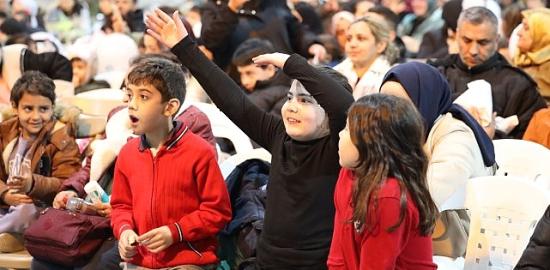 Büyükşehir'in İzmit'teki kardeşlik sofrası dolup taşıyor