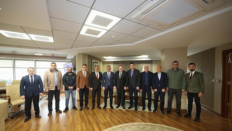 Başkan Büyükakın'ın yoğun ziyaretçi trafiği