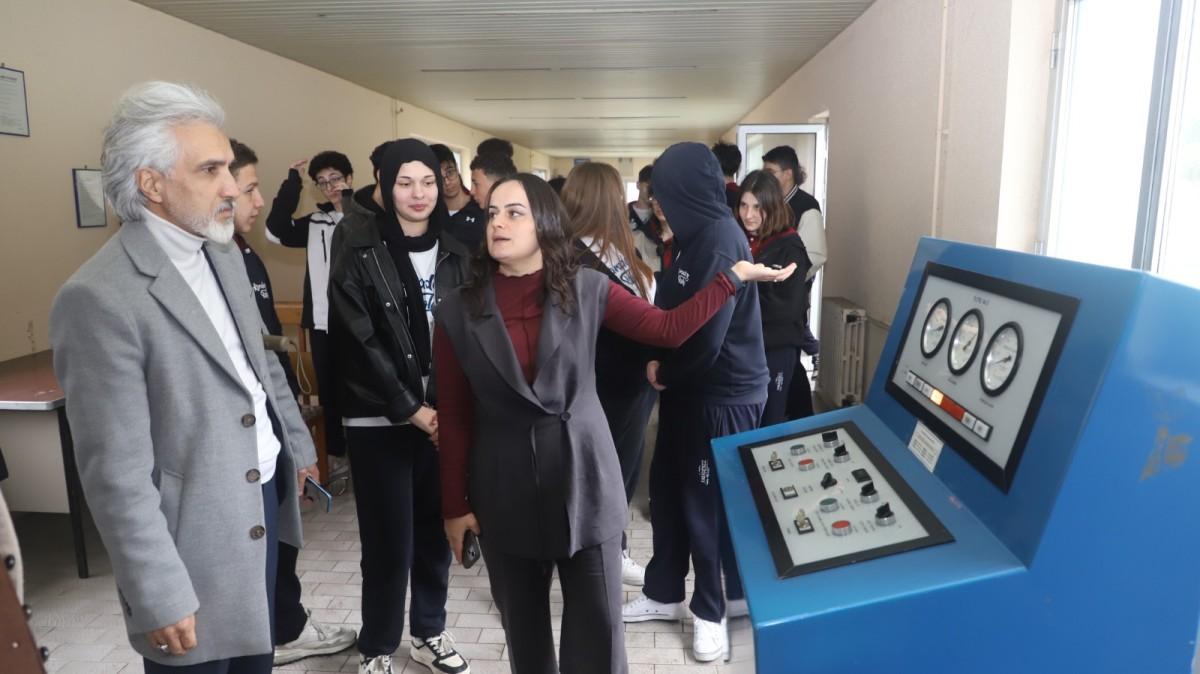 Öğrenciler TİSKİ Arıtma Tesisinde Suyun Yolculuğunu Keşfetti