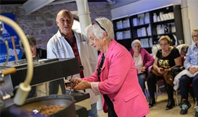 Torunlara kahve sözü: İleri yaş baristalar iş başında Torunlara kahve sözü: İleri yaş baristalar iş başında