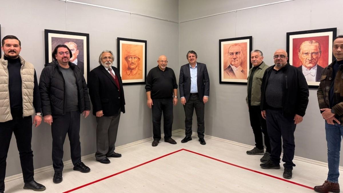 Gaziantep’te Atatürk sergisi: Etem Çalışkan’ın portreleri sanatseverlerle buluştu