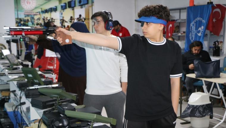 Mehmet Ali Kaya, deprem acısını Avrupa Şampiyonluğu ile taçlandırdı - Videolu Haber Mehmet Ali Kaya, deprem acısını Avrupa Şampiyonluğu ile taçlandırdı - Videolu Haber