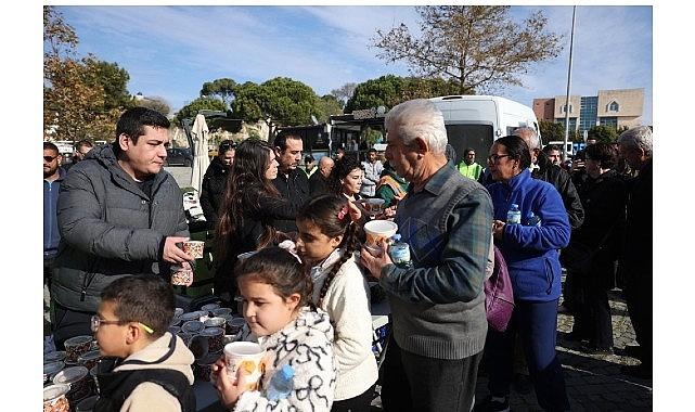 Vatandaşlar aynı sofrada buluşarak Gülşah Durbay'ı rahmetle andı