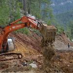 Büyükşehir Alanya'da yolları açık tutmak için gece gündüz çalışıyor