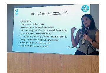 Aliağa Belediyesi'nden Ailelere Ergenlik İletişimi Semineri