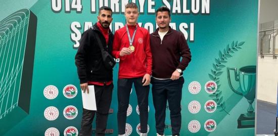 Milletvekili Özhan’dan Türkiye Şampiyonu Besnili atlet Mehmet Ervural’a tebrik mesajı