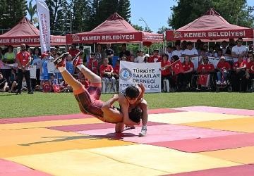 Kemer'de 19 Mayıs coşkusu