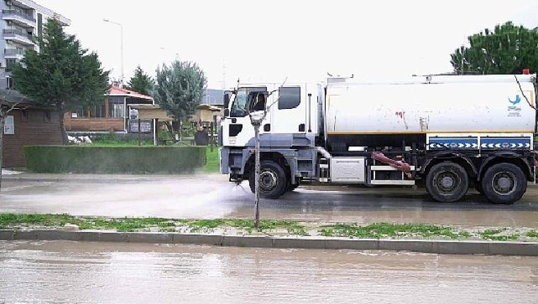 Aliağa Belediyesi Yağmur Sonrası Sahada