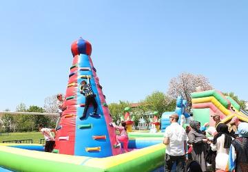 İnegöl'de 23 Nisan Coşkusu Hafta Sonu Da Devam Etti