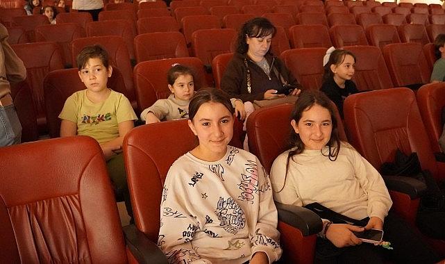 İznik'te Atık Piller Tiyatro Biletine Dönüşüyor