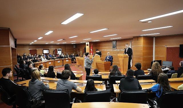 Gençler sordu, Başkan Vekili Akın yanıtladı