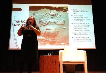 Maltepe'de “Kadınlar Tarih Konuşuyor" Söyleşisi