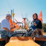 Başkan Hatice Gençay, Cumhuriyet Bayramı Dolayısıyla Düzenlenen Akköy Cumhuriyet Konvoyuna Katıldı Başkan Hatice Gençay, Cumhuriyet Bayramı Dolayısıyla Düzenlenen Akköy Cumhuriyet Konvoyuna Katıldı