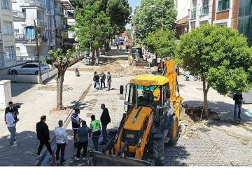 Salihli'de İçme Suyu Hatları Yenileniyor