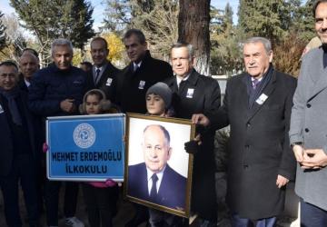 Merhum Mehmet Erdemoğlu, vefatının 19. yılında mezarı başında anıldı