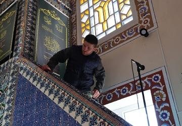 Kartepe'de Camiler Üç Aylar İçin Özenle Temizlendi