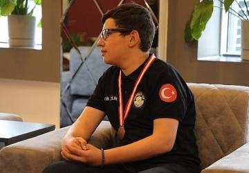 Edremitli öğrenciler dünya derecesi yaptı