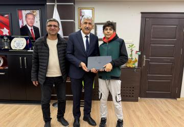 Başkan Hallaç’tan Özel Öğrenciye Anlamlı Destek