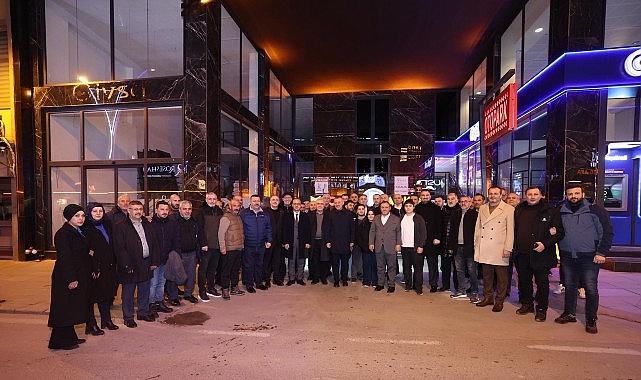 İzmitli esnaflar, Başkan Büyükakın'ı iftarda ağırladı