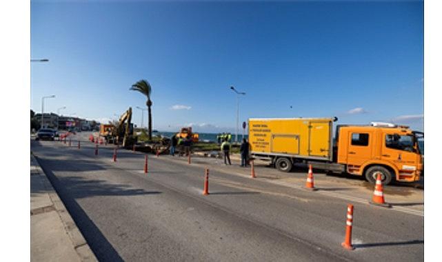 Mithatpaşa Caddesi'ndeki ana boru arızası için İZSU seferber oldu