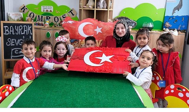 Lokomotif'te ilk ders zili “Bayrak Sevgisi" ile çaldı