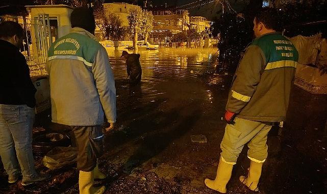 Kemer'de temizlik çalışmaları devam ediyor