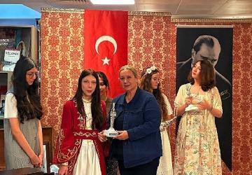 Efes Selçuklu öğrenciler Mübadeleyi müzik ve tiyatro ile anlattı