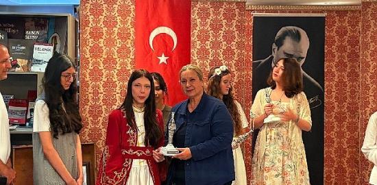 Efes Selçuklu öğrenciler Mübadeleyi müzik ve tiyatro ile anlattı