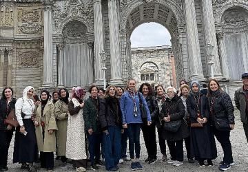 Güz Gezileri'nin kasım ayı ziyaretleri Dolmabahçe Sarayı ile başladı