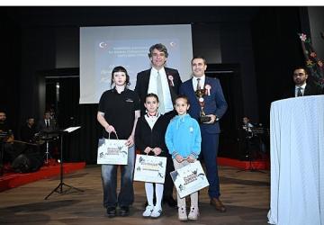 24 Kasım Öğretmenler Günü Kartepe'de Coşkuyla Kutlandı