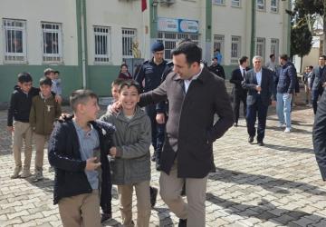 Kaymakam Algın’dan Karaburun Köyü İlk ve Ortaokulu’na ziyaret