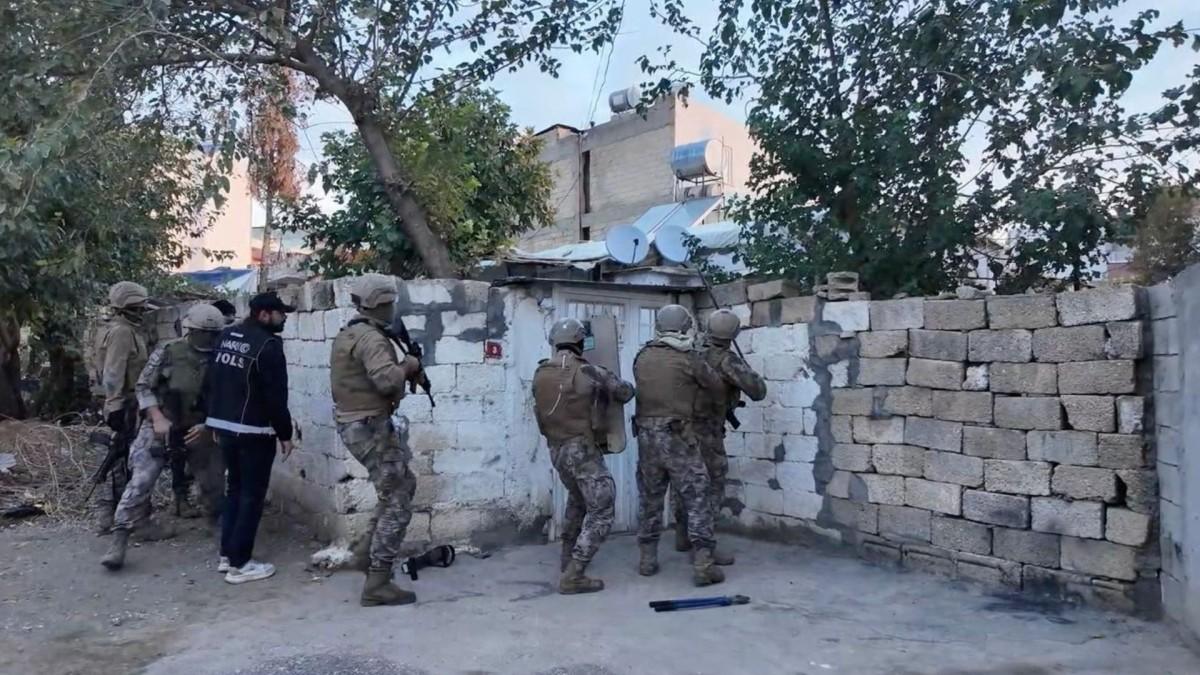Adıyaman’da uyuşturucu operasyonu: 4 şüpheli tutuklandı - Videolu Haber