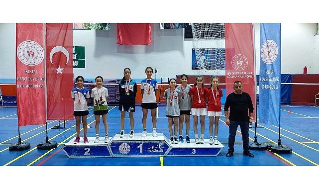 Osmangazili Badmintoncular Madalyaya Doydu Osmangazili Badmintoncular Madalyaya Doydu