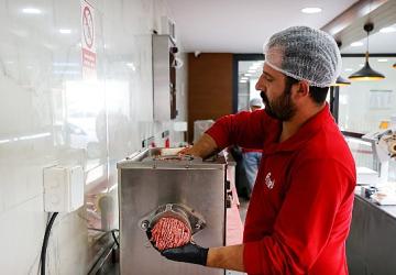 Antalyalıların tercihi 'Halk Et' 6 yaşında