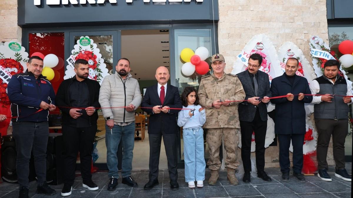 Adıyaman’da rezerv alanında Terra Pizza hizmete açıldı