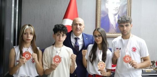 Adıyamanlı Kick Boksçulardan Türkiye Şampiyonası’nda 1 altın, 3 bronz madalya