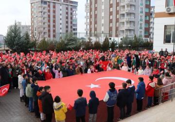 Kahta’da ‘İlk Ders: Bayrak’ Töreni