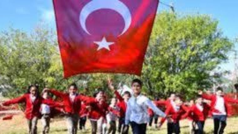 23 Nisan iptal mi oldu, 22 Nisan öğleden sonra tatil mi olacak? Kutlamaların son durumu nedir?