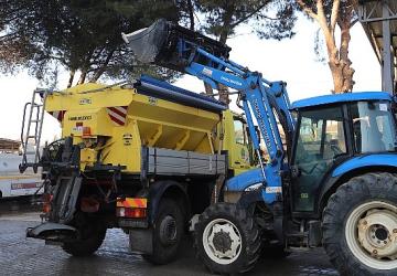 Ödemiş Belediyesi kar ve buzlanma mücadelesine hazır