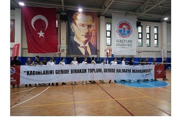 Kadınlar şiddeti “blok"ladı